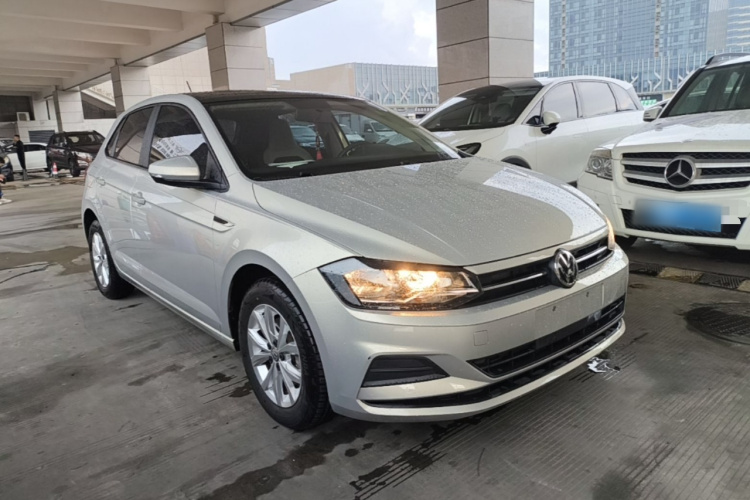 Volkswagen Polo 2020 car image #4