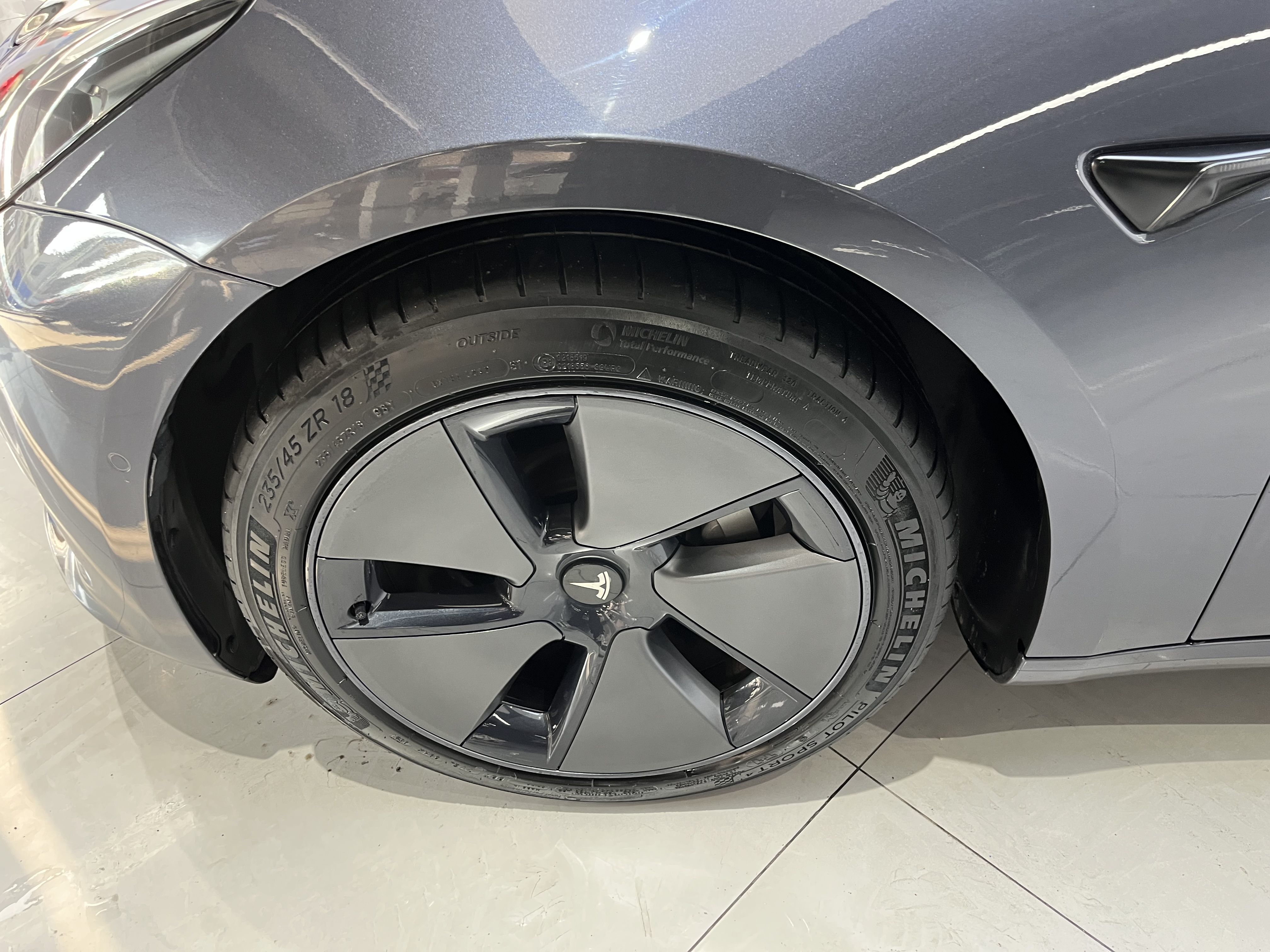 Tesla Model 3 2021 صورة سيارة #11