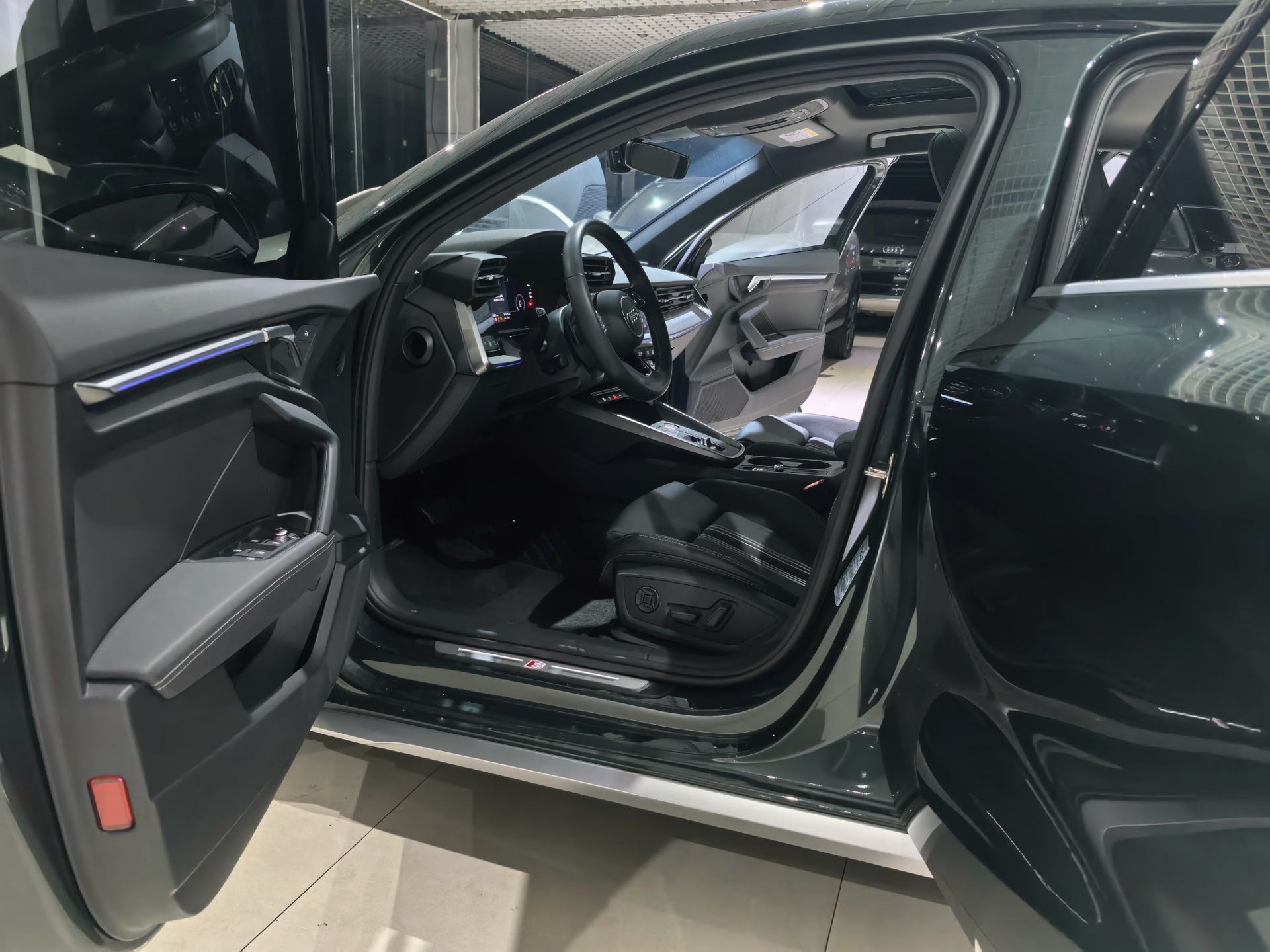 Audi A3 2024 صورة سيارة #5