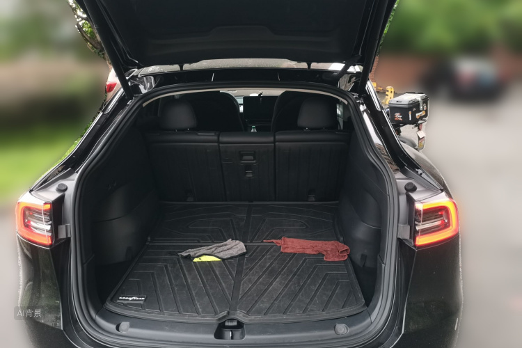 Tesla Model Y 2023 #21 Tesla Model Y 2023 car image #21