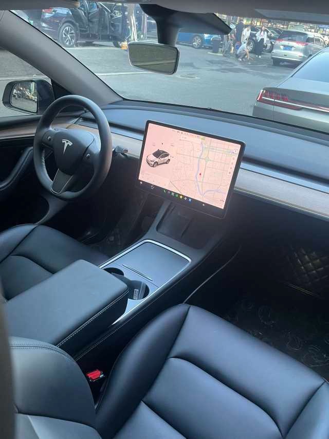 Tesla Model Y 2021 #5 Tesla Model Y 2021 car image #5