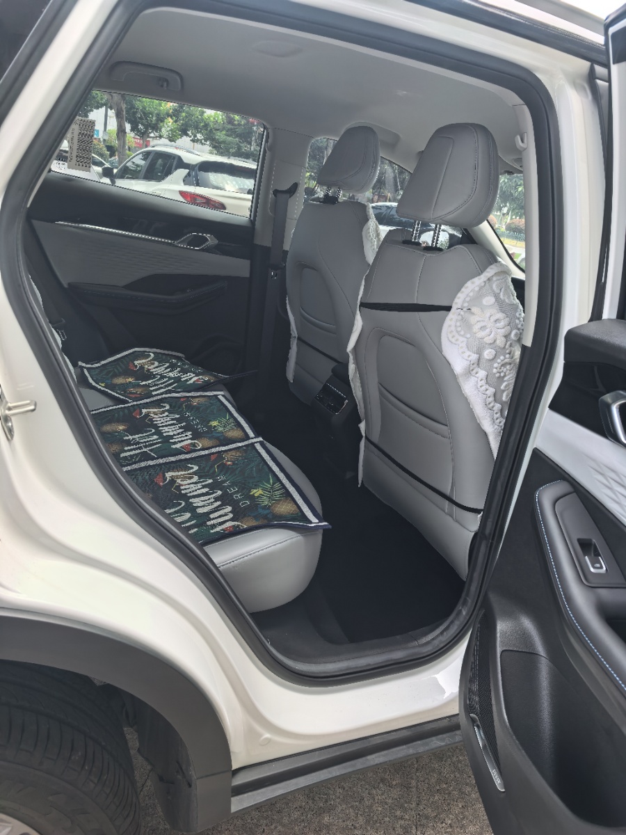 GEELY Coolray 2025 car image #6
