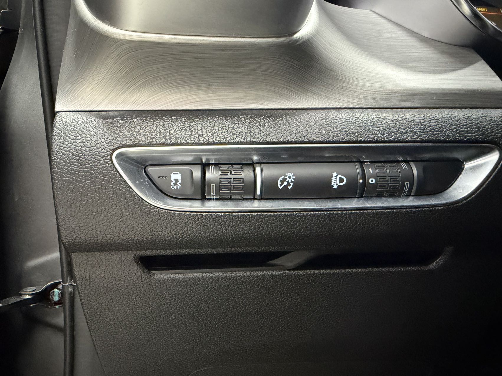 GEELY Coolray 2022 car image #9