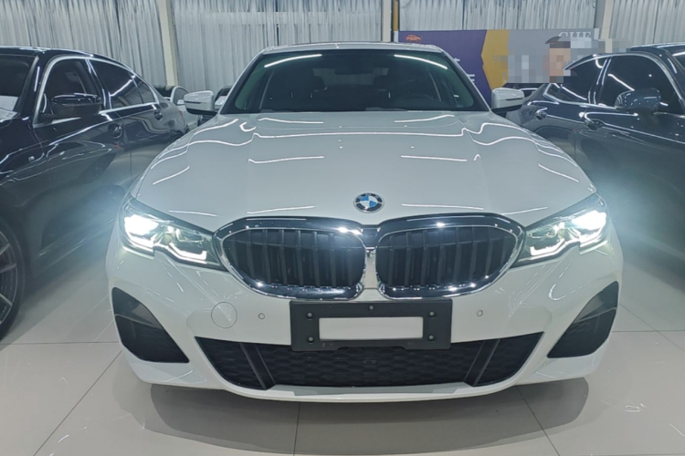 BMW 3 Series 2021 #3 BMW 3 Series 2021 صورة سيارة #3