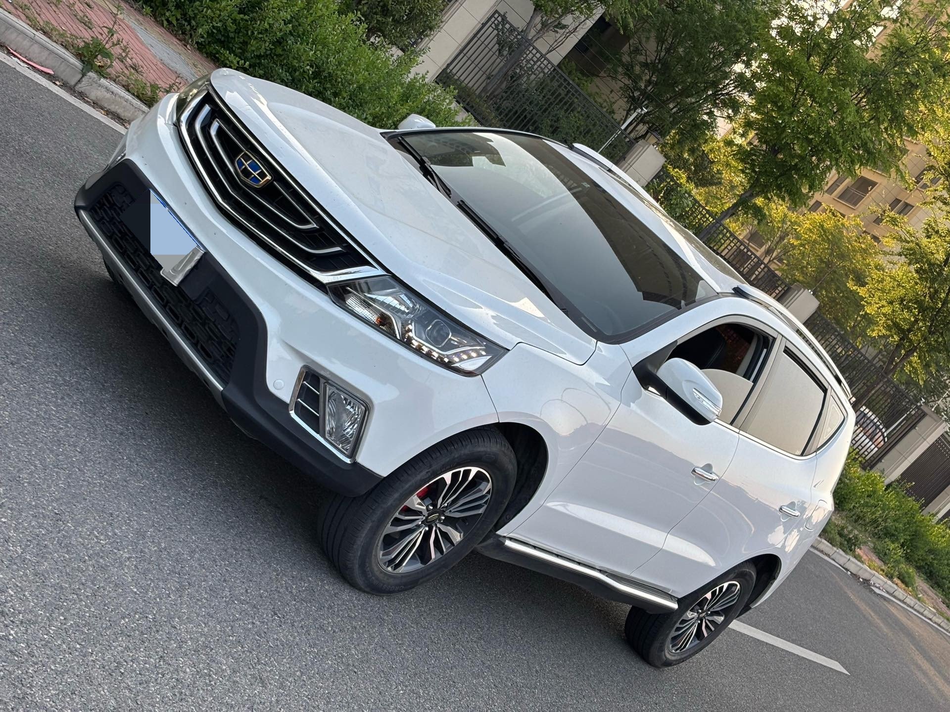 GEELY Vision X6 2018 car image 