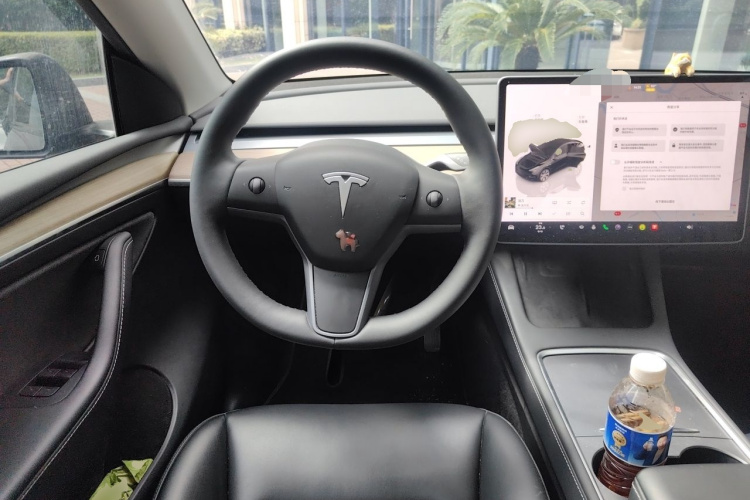 Tesla Model Y 2022 #11 Tesla Model Y 2022 car image #11
