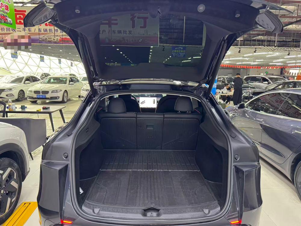 Tesla Model Y 2025 #13 Tesla Model Y 2025 immagine di auto #13