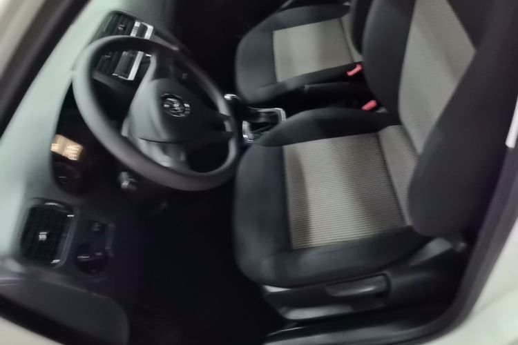 Volkswagen Polo 2018 immagine di auto #15