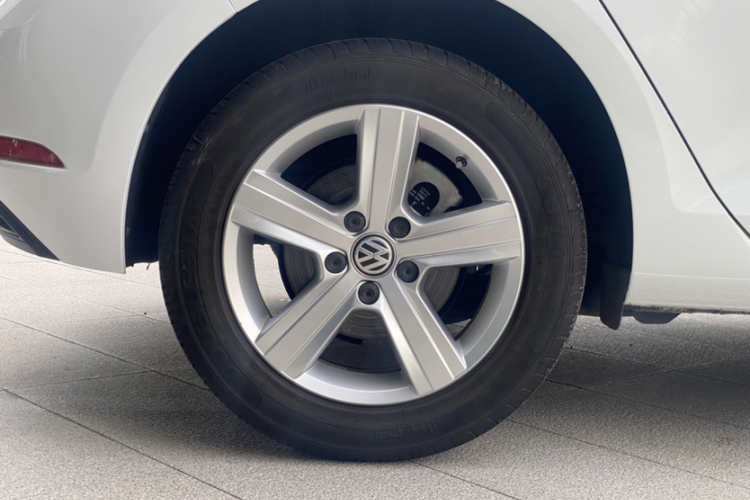 Volkswagen Golf 2019 #9 Volkswagen Golf 2019 car image #9
