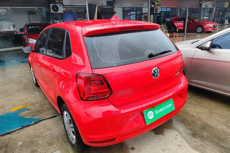 Volkswagen Polo 2017 car image #5
