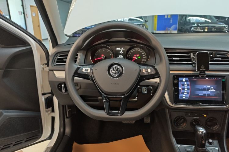 Volkswagen Lavida 2023 car image #11