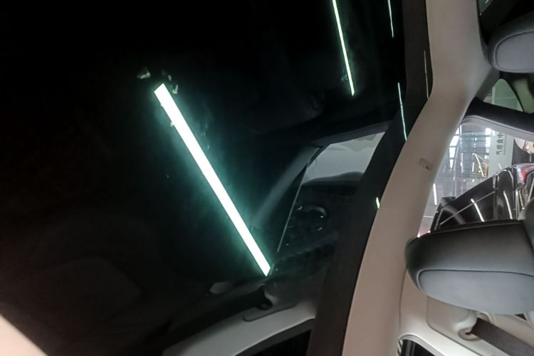 Tesla Model Y 2024 #18 Tesla Model Y 2024 immagine di auto #18