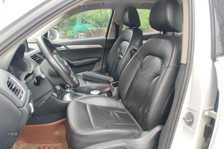 Audi Q3 2014 immagine di auto #17