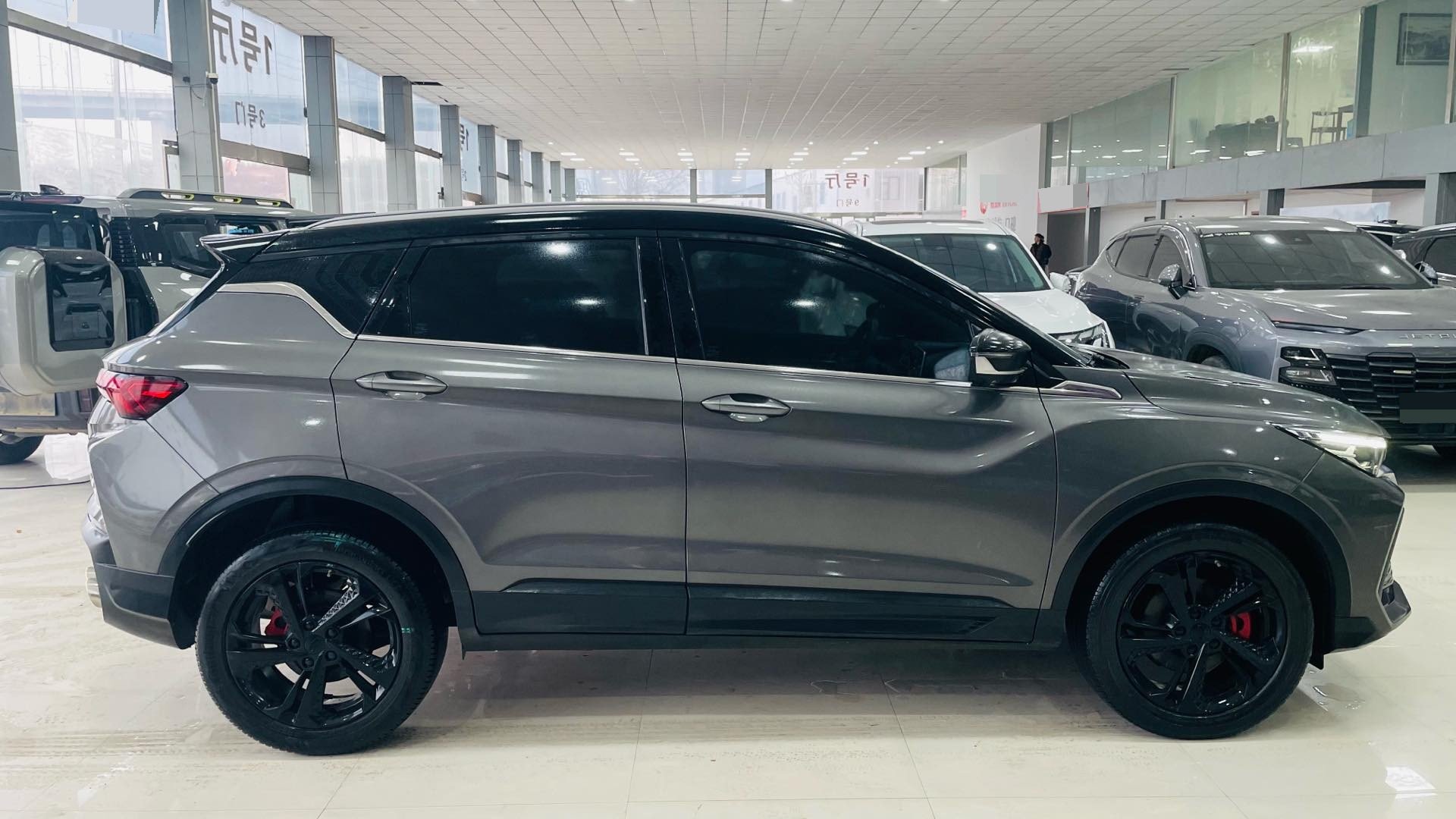 GEELY Coolray 2023 car image #4