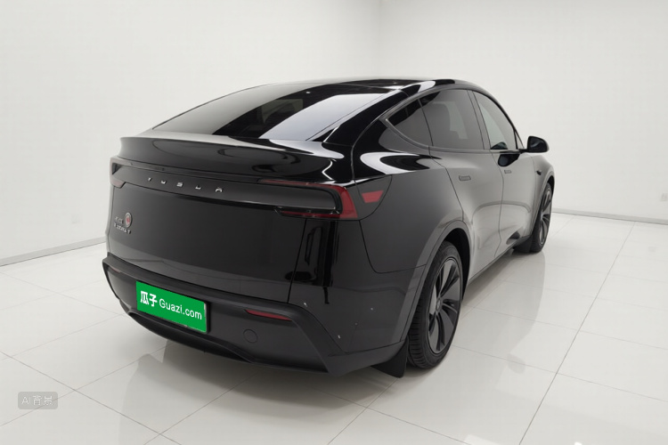 Tesla Model Y 2025 car image #7