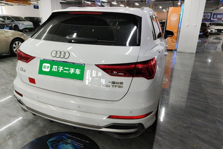Audi Q3 2021 car image #7