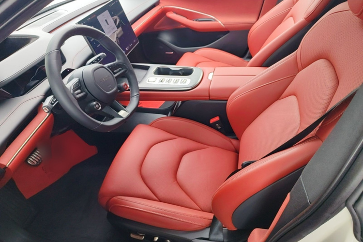 MI SU7 2025 car image #15