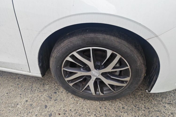 GEELY Emgrand 2023 image de voiture #9