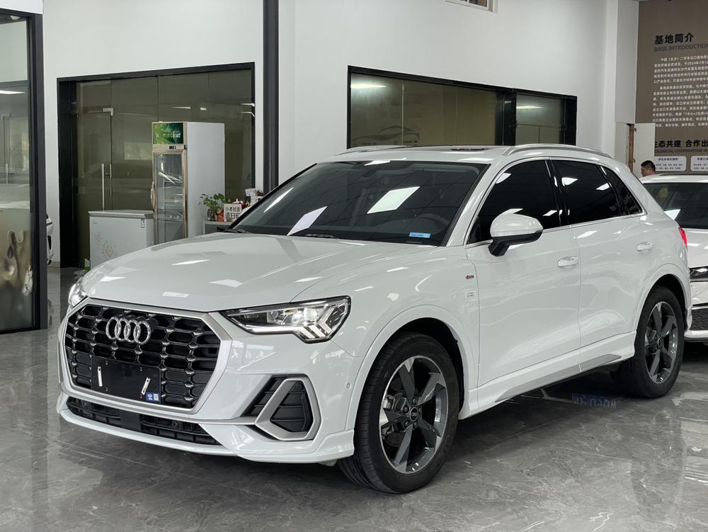 Audi Q3 2022 Audi Q3 2022 car image