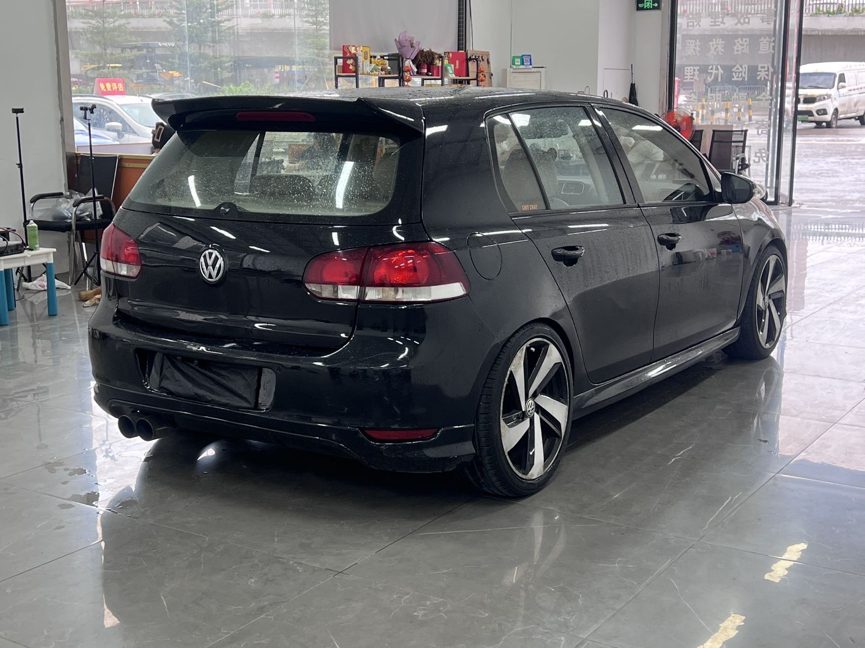 Volkswagen Golf 2012 car image #9