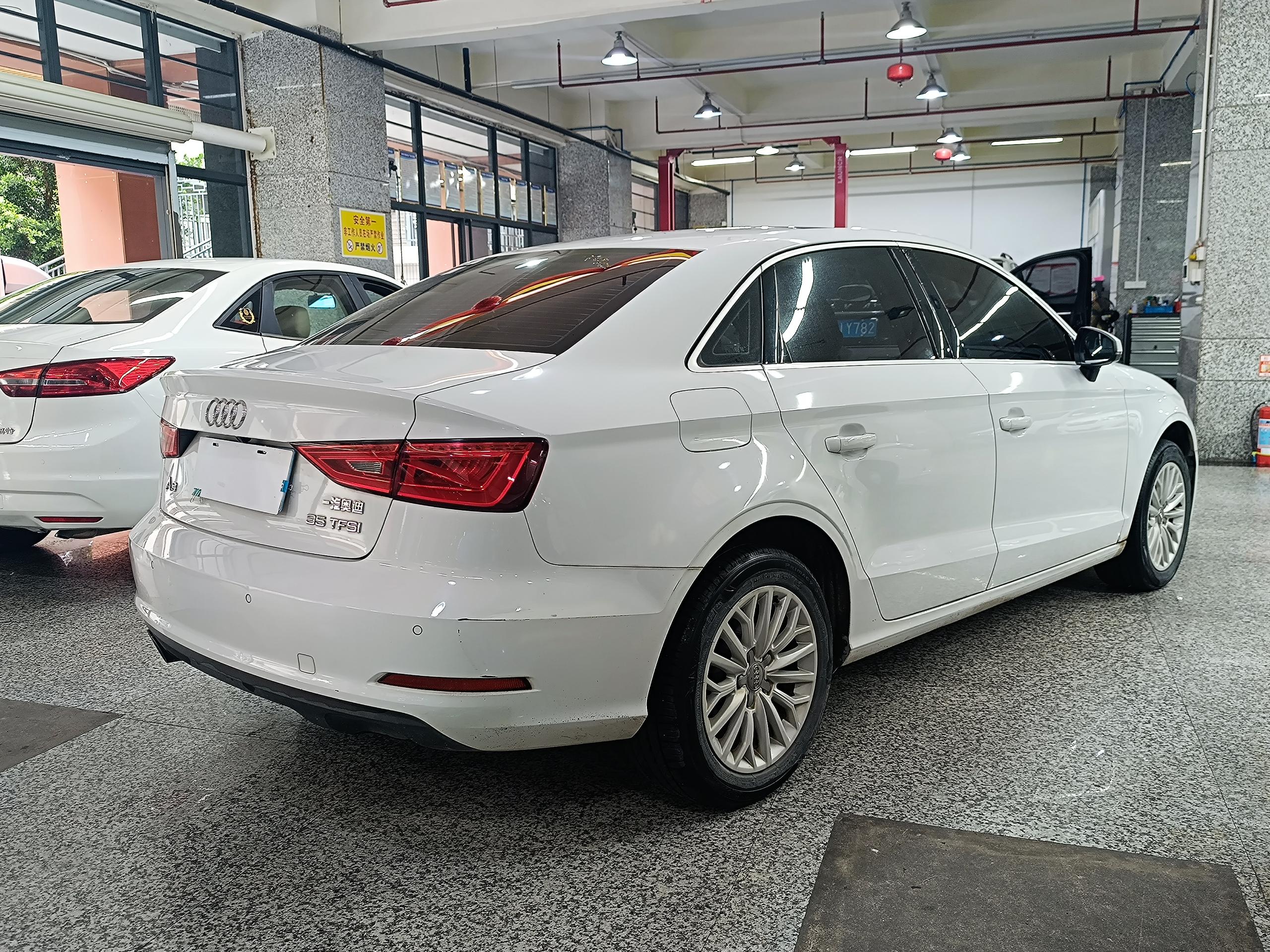 Audi A3 2015 car image #9
