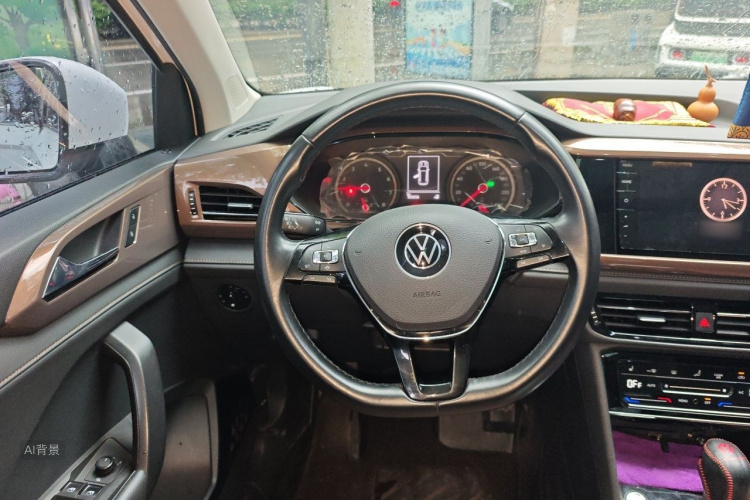 Volkswagen Tharu 2021 car image #12