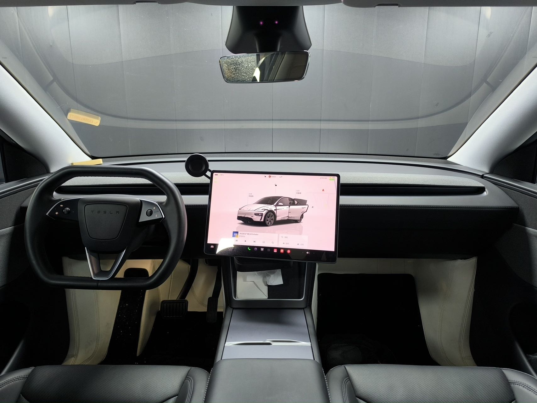 Tesla Model Y 2025 #5 Tesla Model Y 2025 car image #5