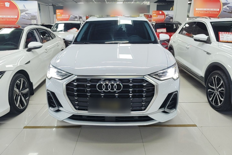 Audi Q3 2022 #3 Audi Q3 2022 صورة سيارة #3