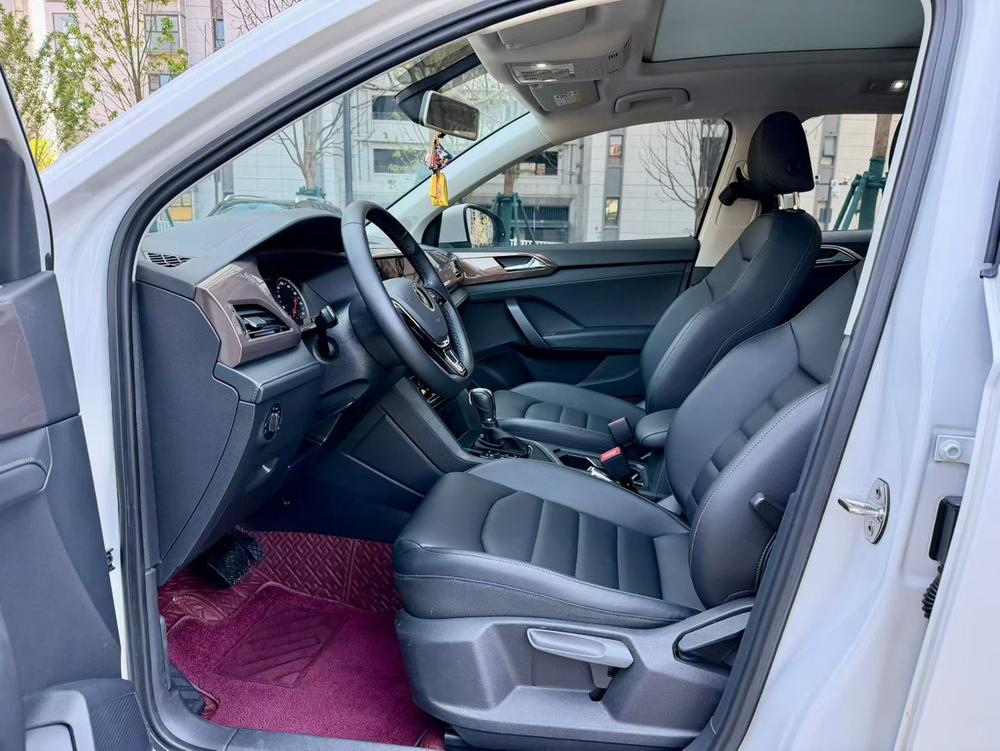 Volkswagen Tharu 2021 car image #8