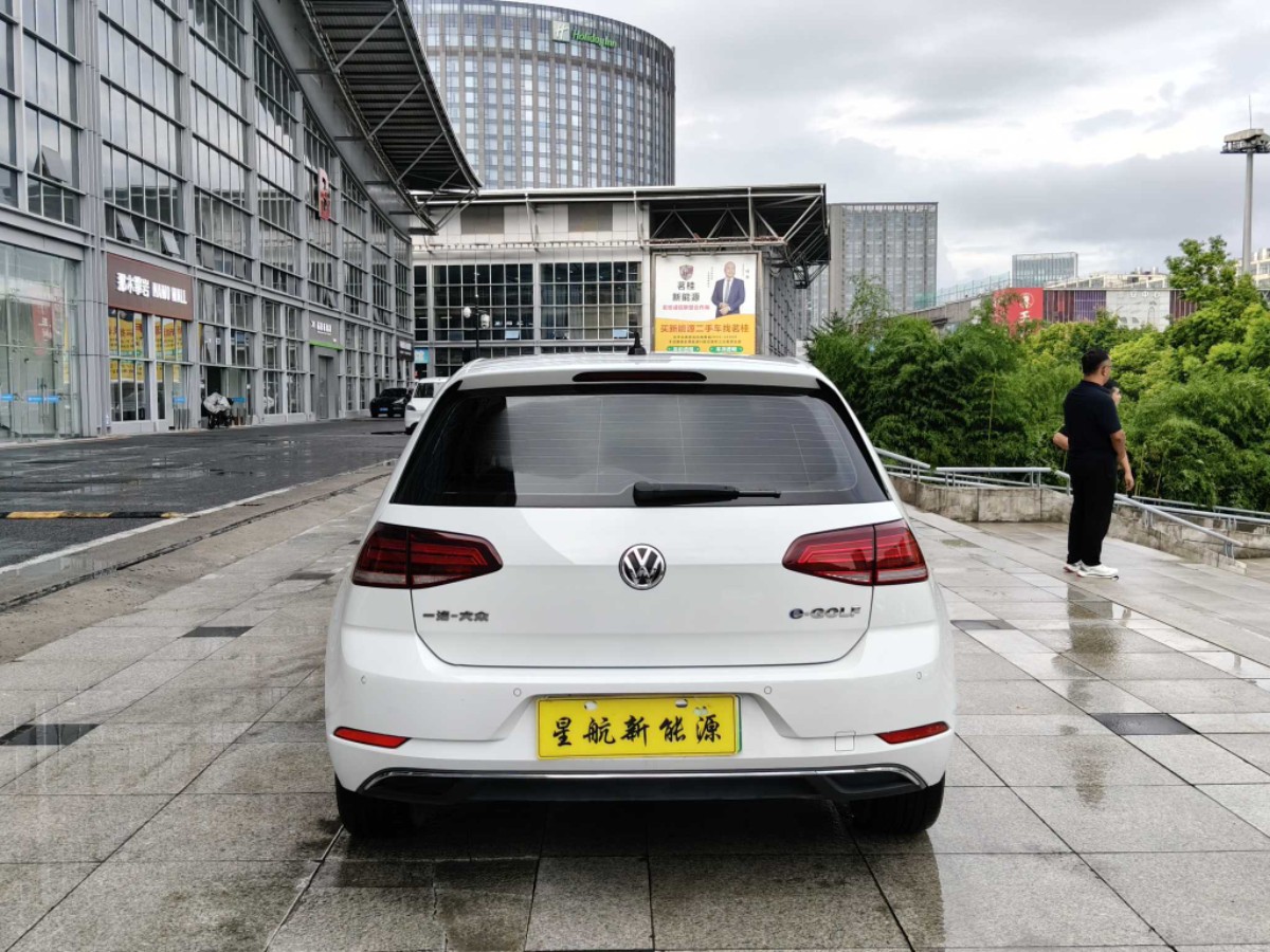 Volkswagen Golf Pure Electric 2020 #10 Volkswagen Golf Pure Electric 2020 car image #10