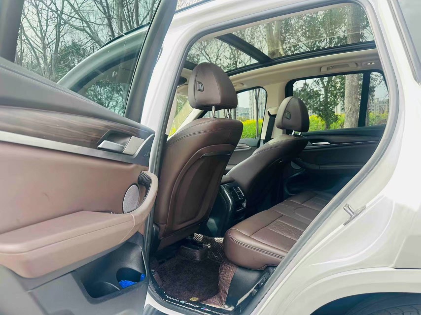 BMW X3 2022 car image #7