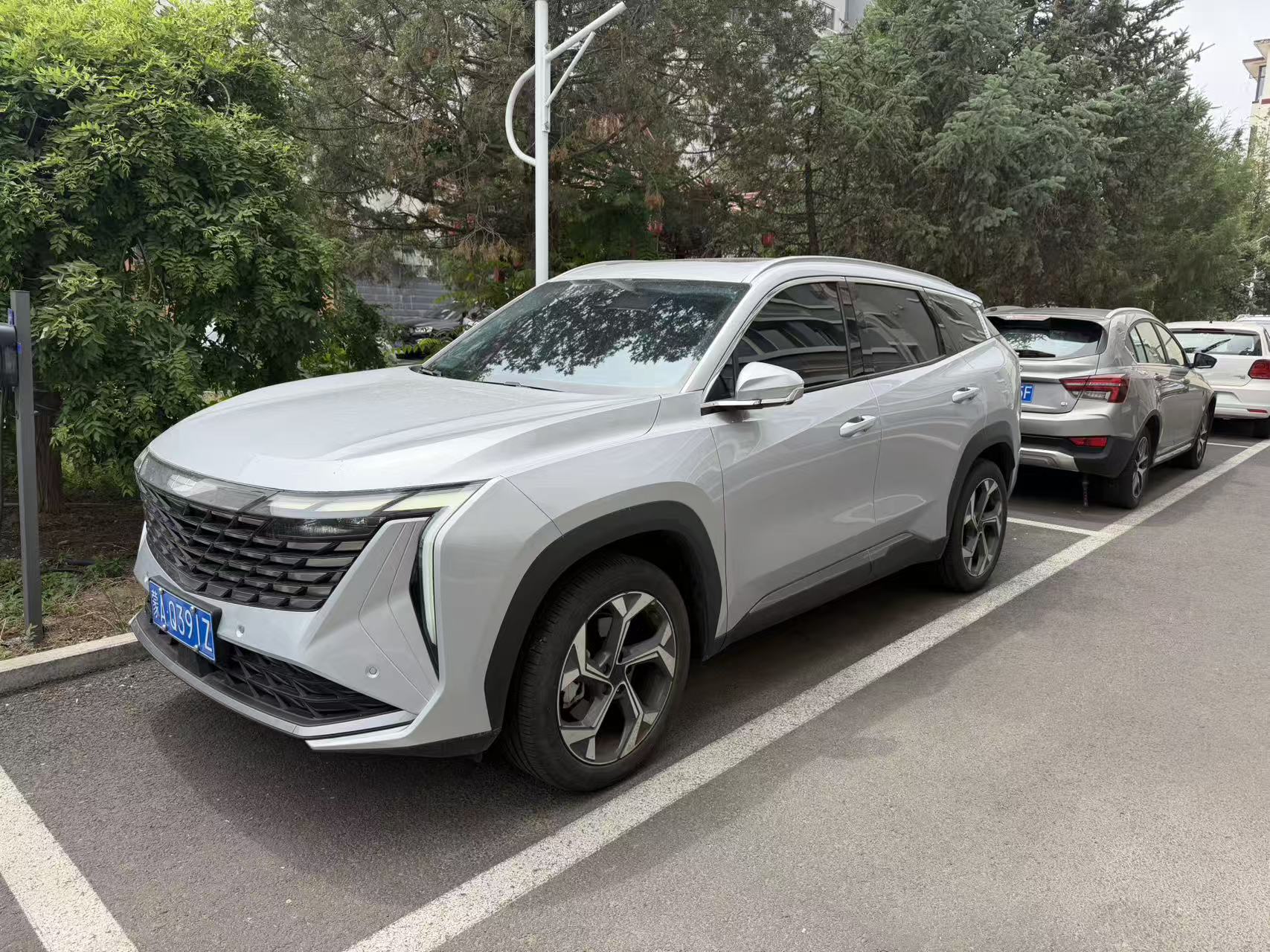 GEELY Boyue L 2023 car image 