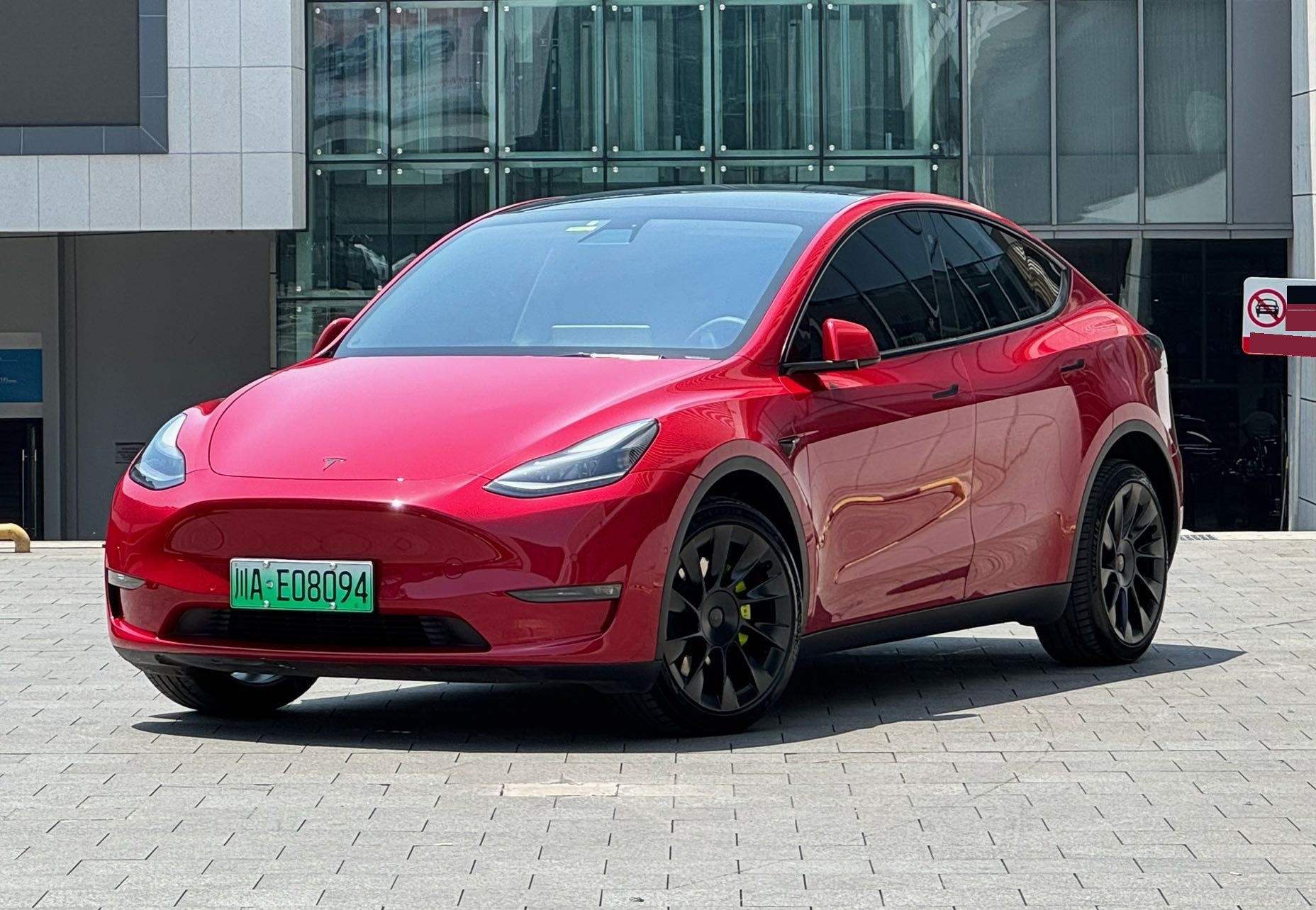 Tesla Model Y 2021 car image 