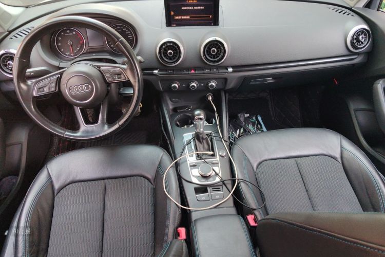 Audi A3 2018 immagine di auto #11