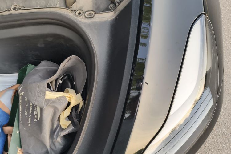 Tesla Model Y 2023 car image #27
