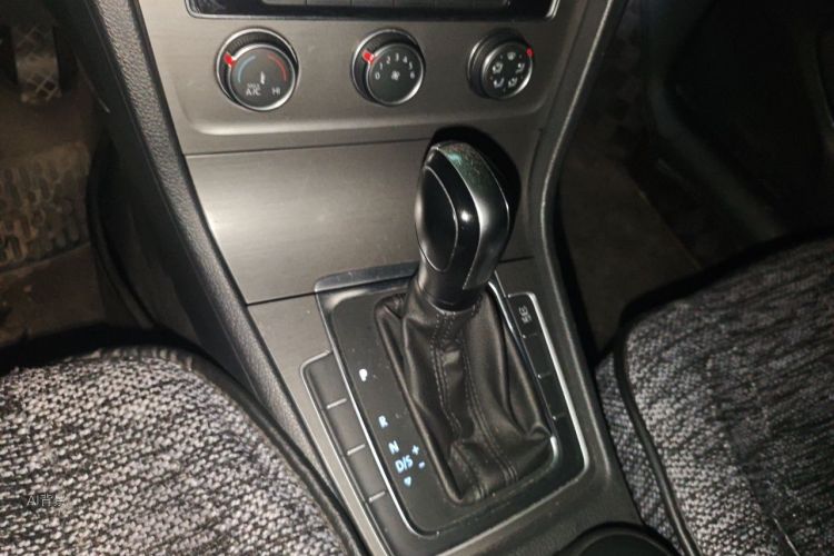 Volkswagen Golf 2015 #16 Volkswagen Golf 2015 car image #16