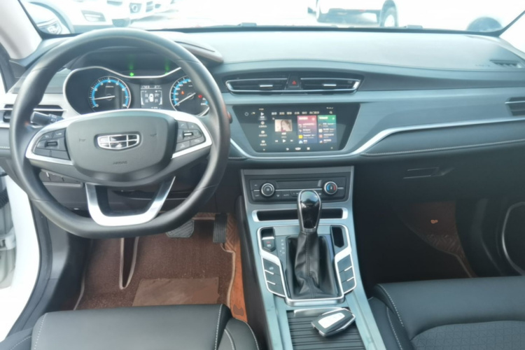 GEELY Emgrand 2021 car image #11