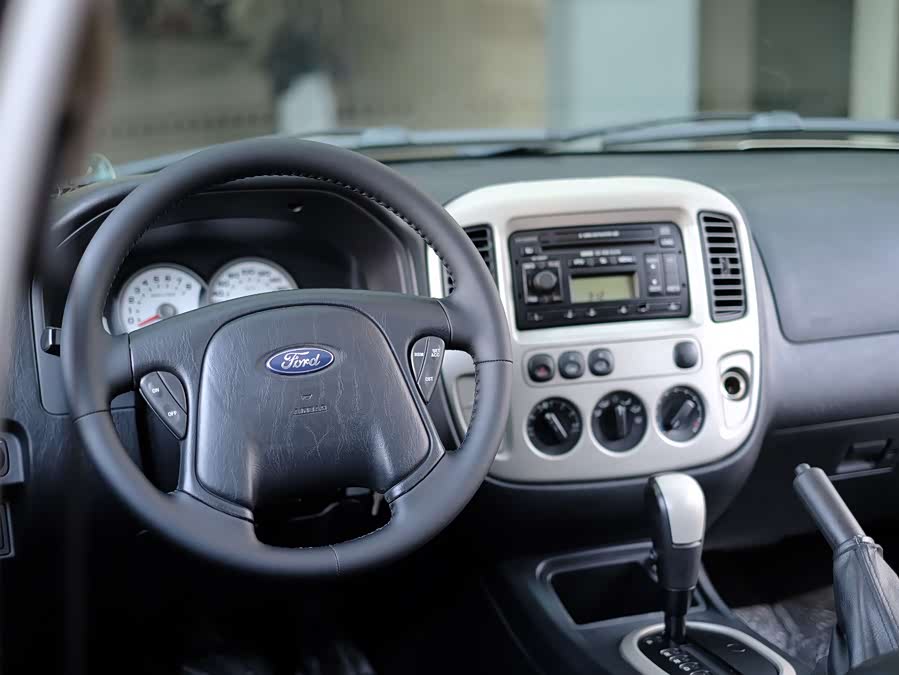 Ford Escape (Imported) 2007 immagine di auto #43