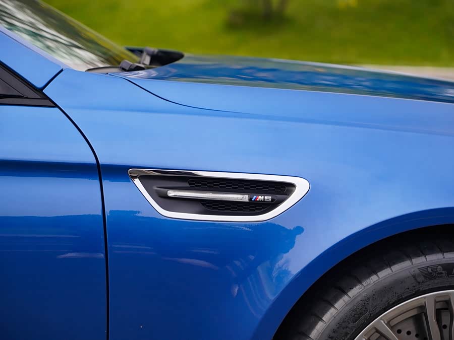 BMW M5 2012 #43 BMW M5 2012 car image #43