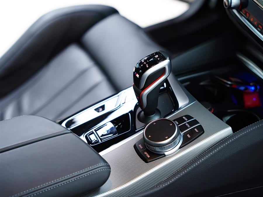 BMW M5 2022 صورة سيارة #43