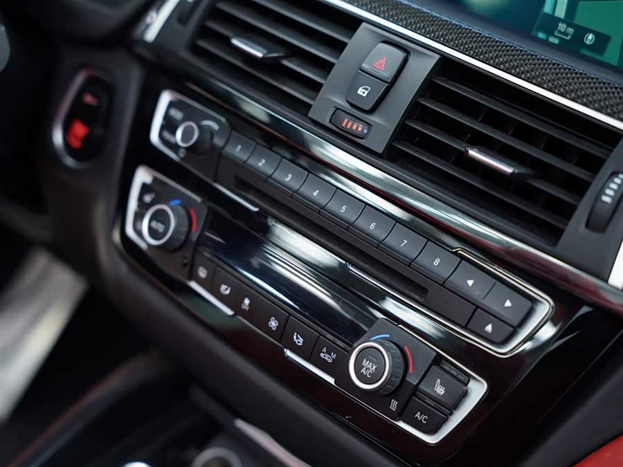 BMW M4 2018 immagine di auto #43