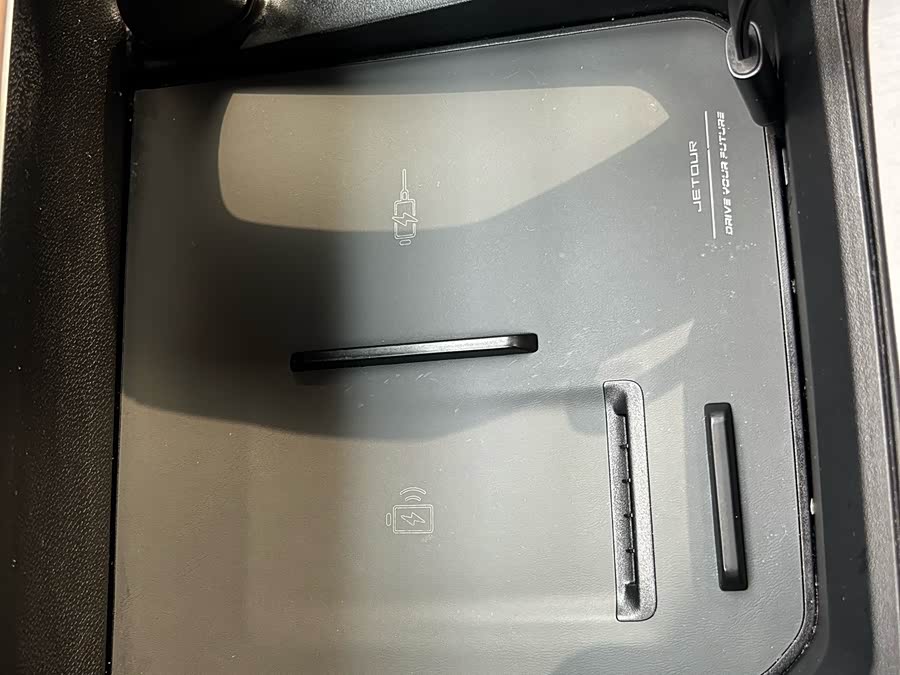 Jetour Traveller 2023 car image #43