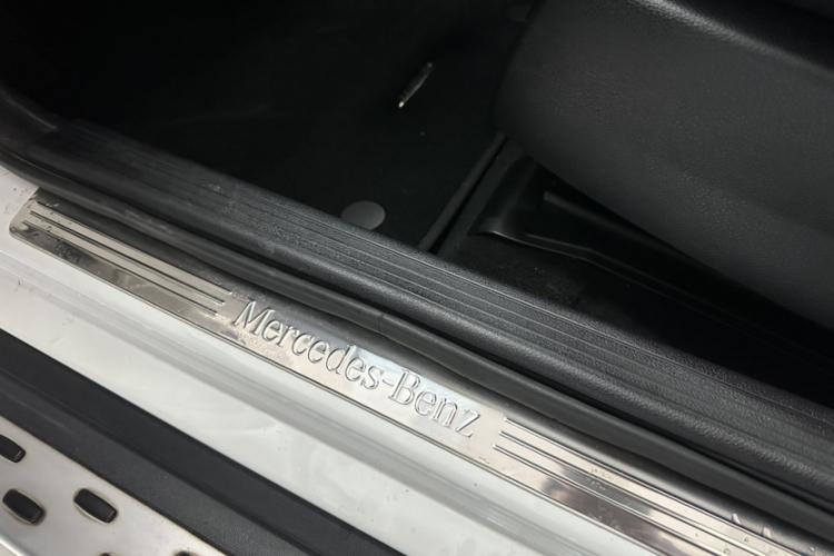 Mercedes-Benz GLK Class 2015 immagine di auto #43