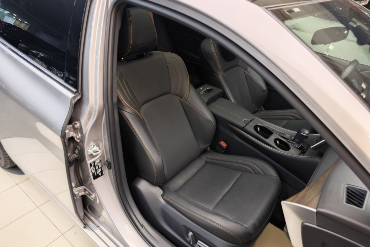 Toyota Avalon 2024 car image #43