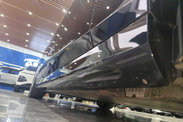 BMW i5 2024 car image #43