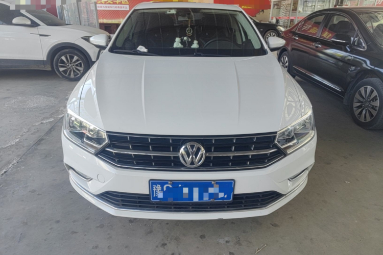 Volkswagen Bora 2016 car image #3