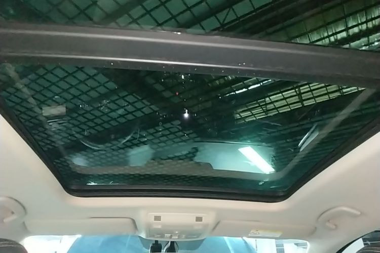 Volkswagen Tharu 2018 car image #18