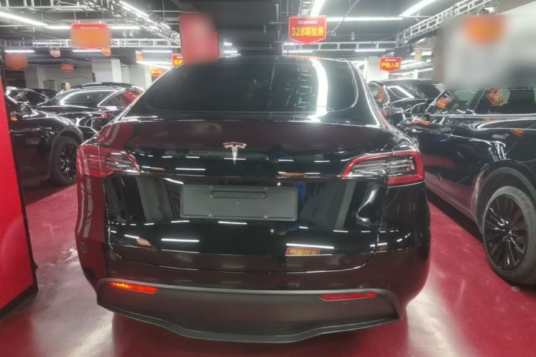 Tesla Model Y 2022 #6 Tesla Model Y 2022 car image #6