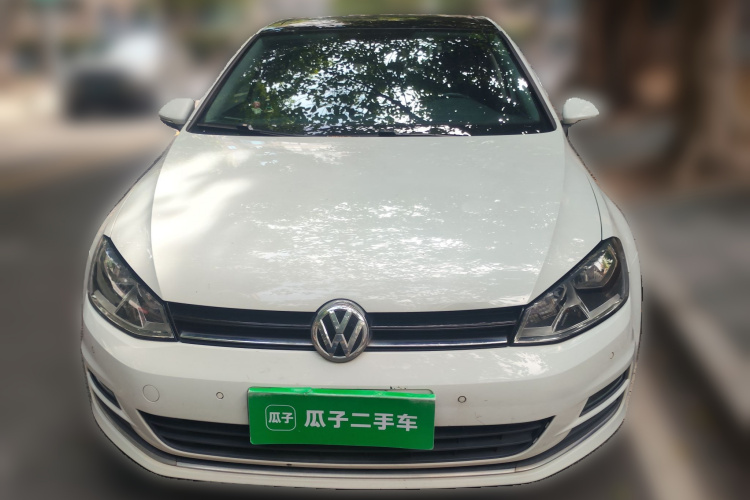 Volkswagen Golf 2017 car image #3