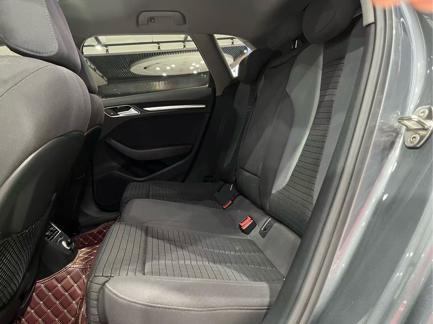 Audi A3 2018 car image #9